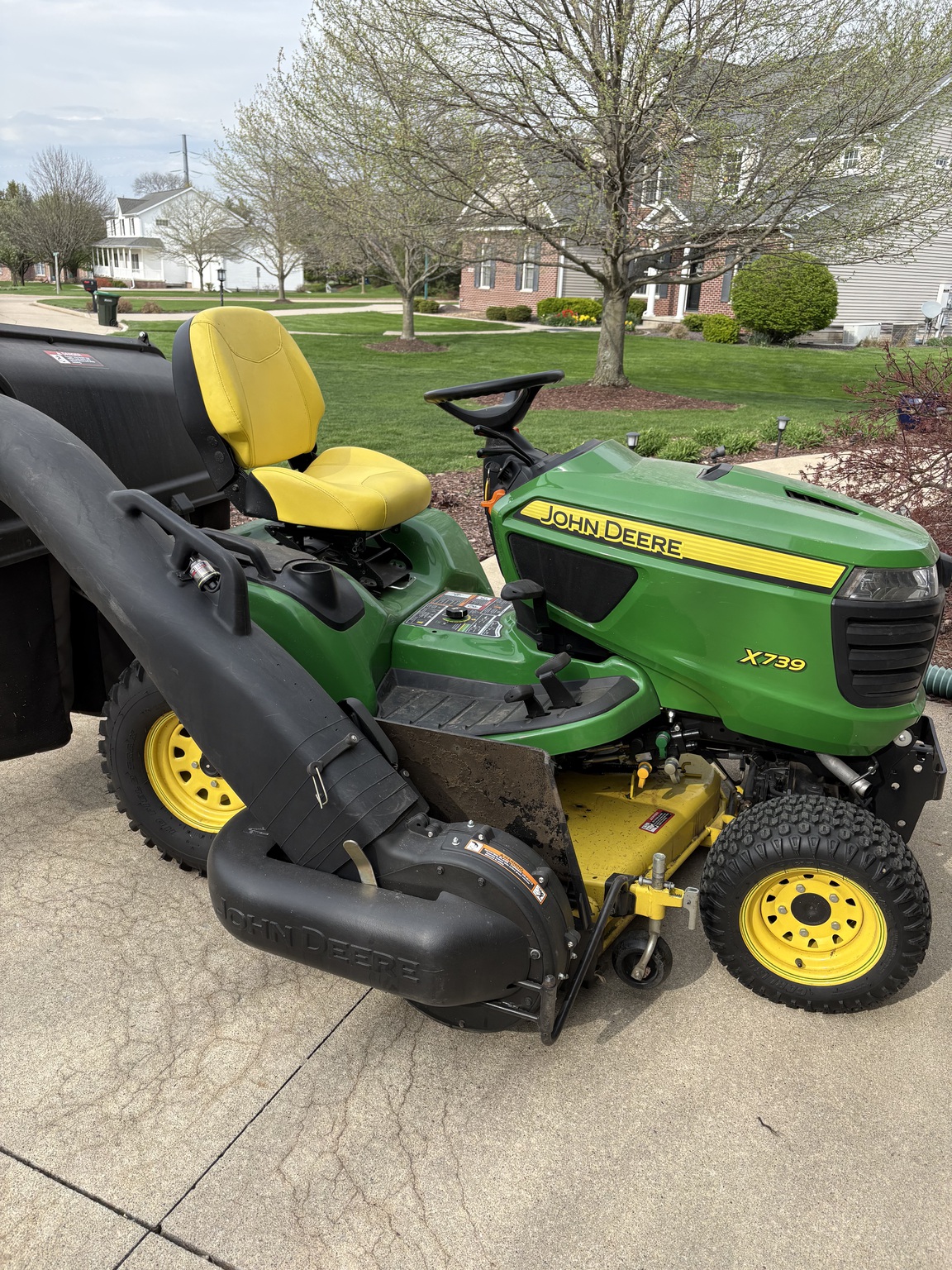  2015 John Deere X739 at Heritage Tractor in Bloomington, IL