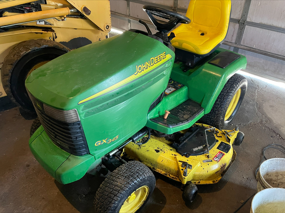 2005 John Deere 345 - Photo1