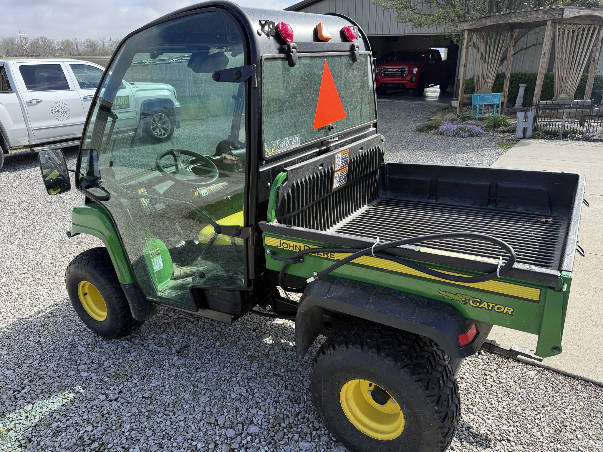 2013 John Deere HPX 4X4 Image 2