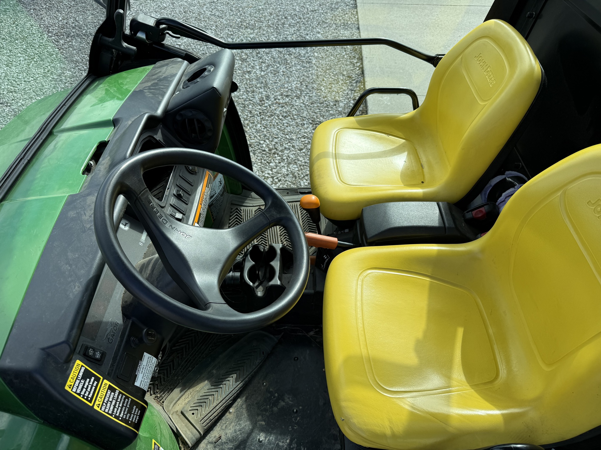 2013 John Deere HPX 4X4 Image 5