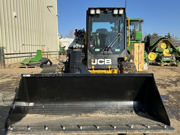 Used 2024 JCB 3TS-8W Skid Steer Loaders at Horizon Ag & Turf in High Prairie, AB - Photo2
