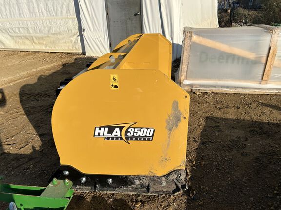 Used 2024 JCB 3TS-8W Skid Steer Loaders at Horizon Ag & Turf in High Prairie, AB - Photo13