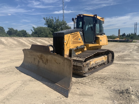 Photo of a 2020 John Deere 750L