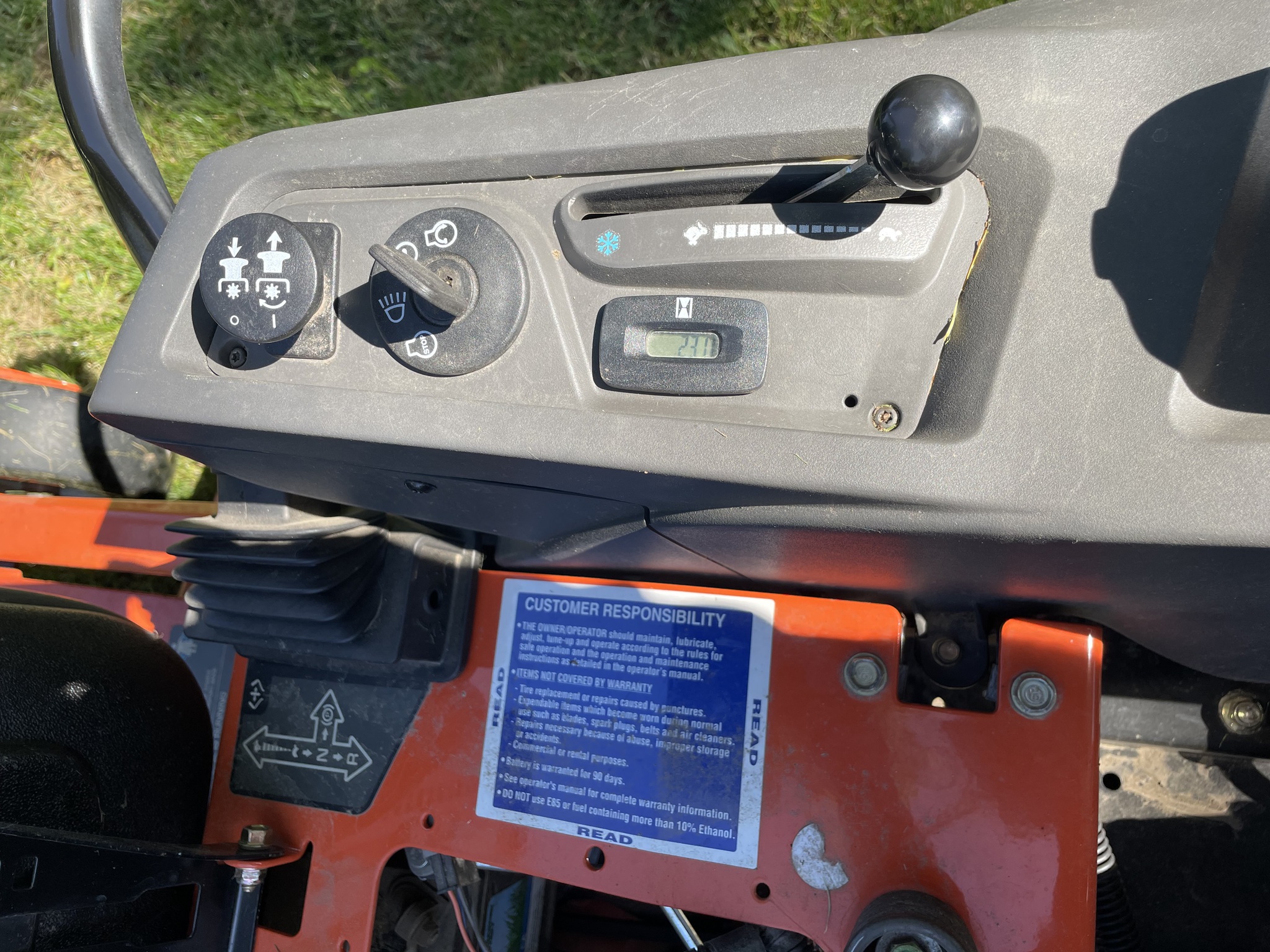 2015 Husqvarna RZ4620 Image 8