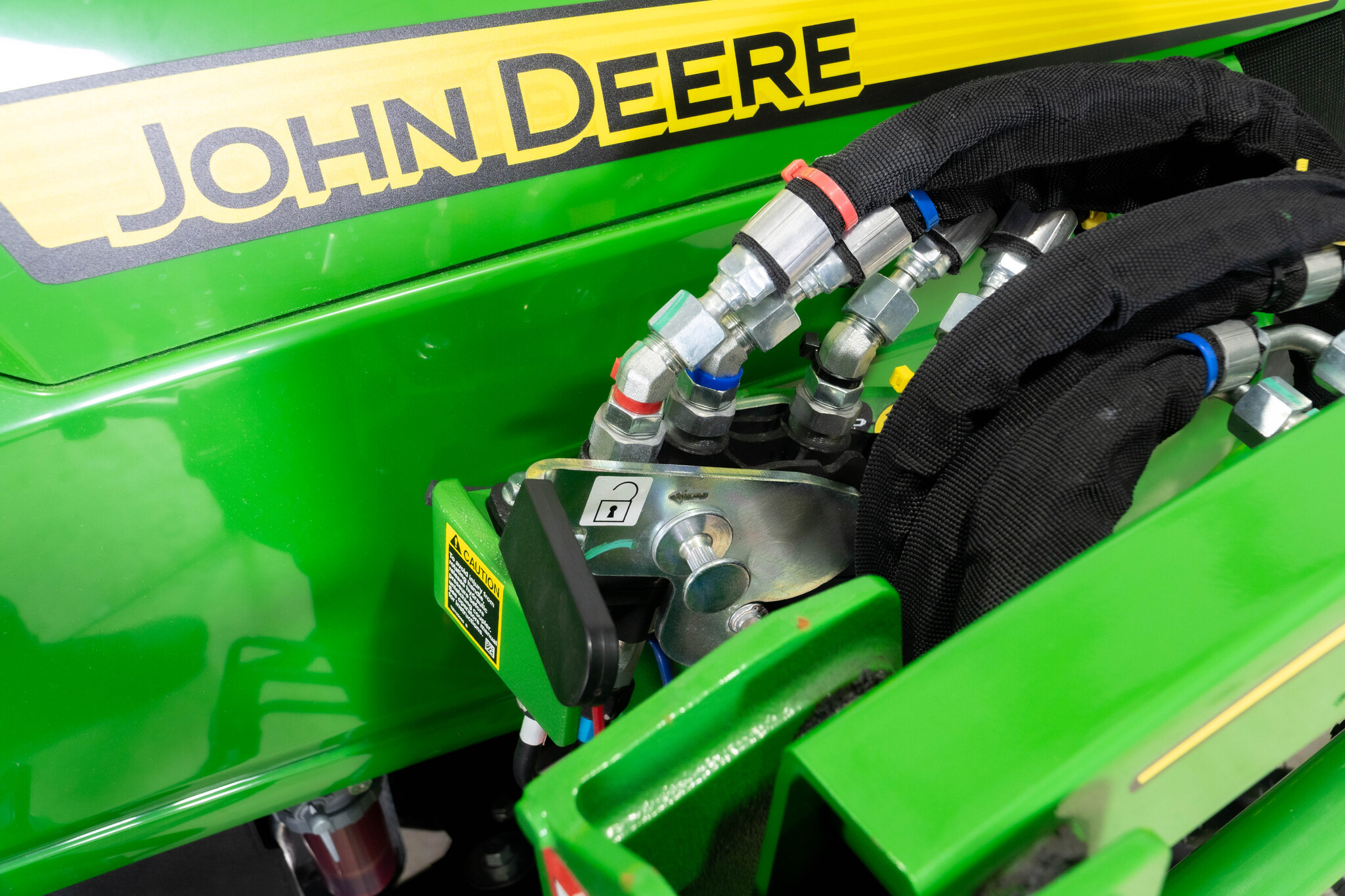 New In-Stock 2026 John Deere 1025R Compact Utility Tractors at Koenig Equipment in Amelia, OH - PhotoXL7