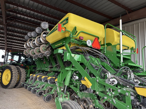 Photo of 2021 John Deere 1795