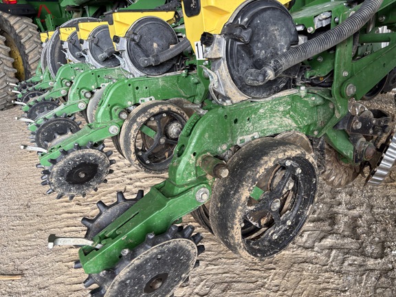 Photo of 2021 John Deere 1795