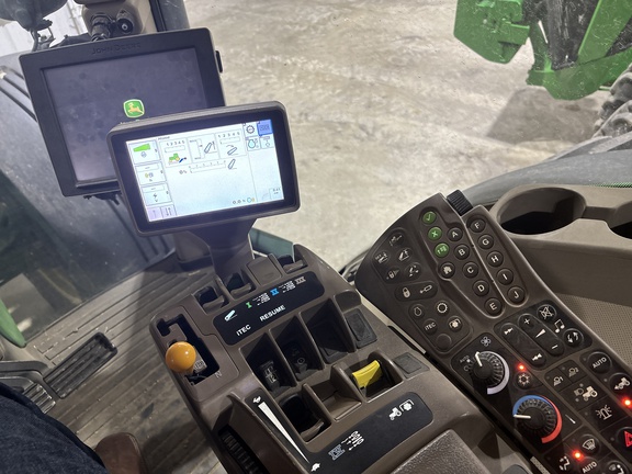 Used 2010 John Deere 8320R Row Crop Tractors at Koenig Equipment in Greenville, OH - Photo5