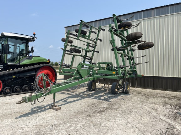  John Deere 680