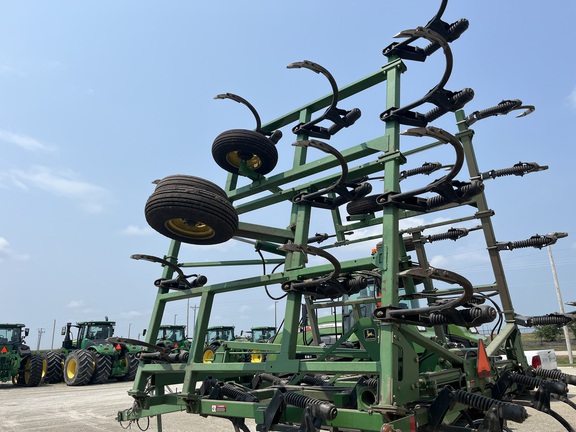 1998 John Deere 680 - Photo16