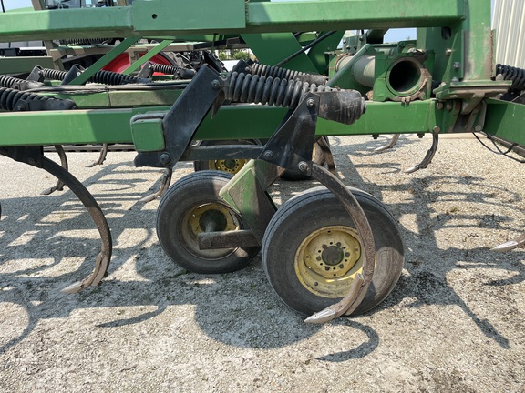 1998 John Deere 680 - Photo17