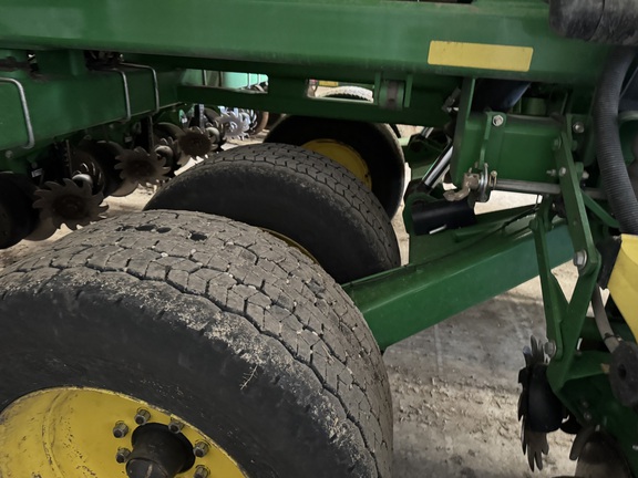 2011 John Deere DB44 - Photo16