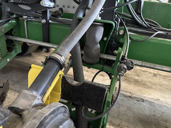 2011 John Deere DB44 - Photo18