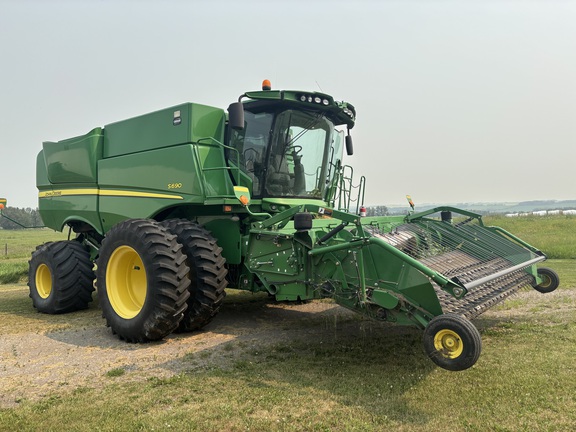 2012 John Deere S690