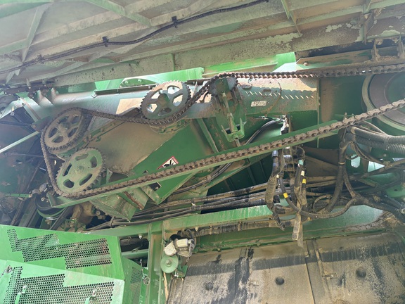 2012 John Deere S690