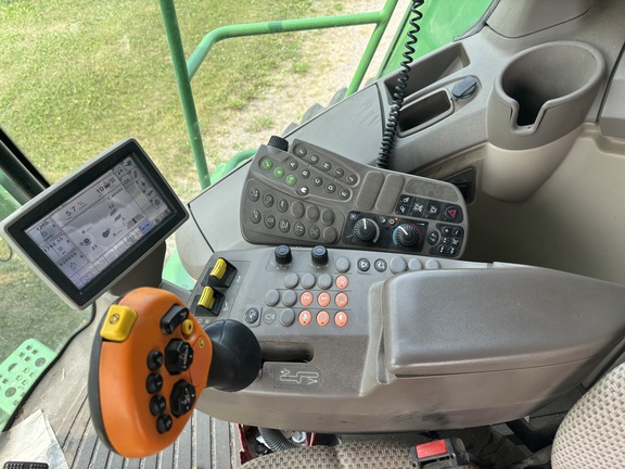 2012 John Deere S690