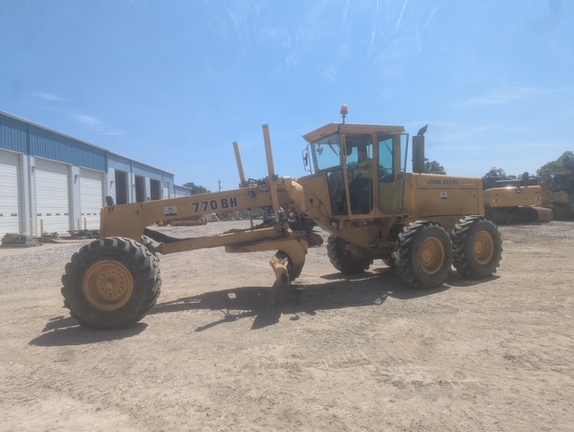 1987 John Deere 770BH