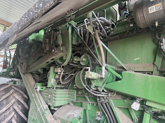 Photo of 2024 John Deere T6 800