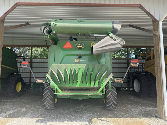 Photo of 2024 John Deere T6 800
