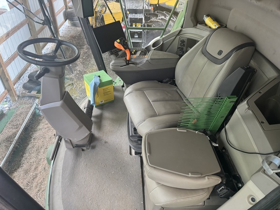 Photo of 2024 John Deere T6 800