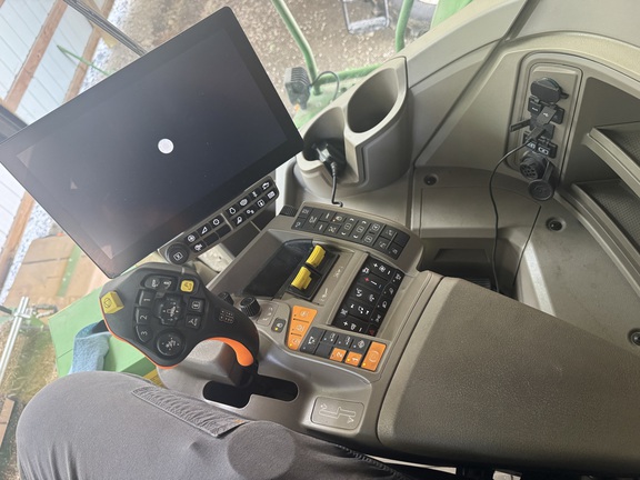 Photo of 2024 John Deere T6 800