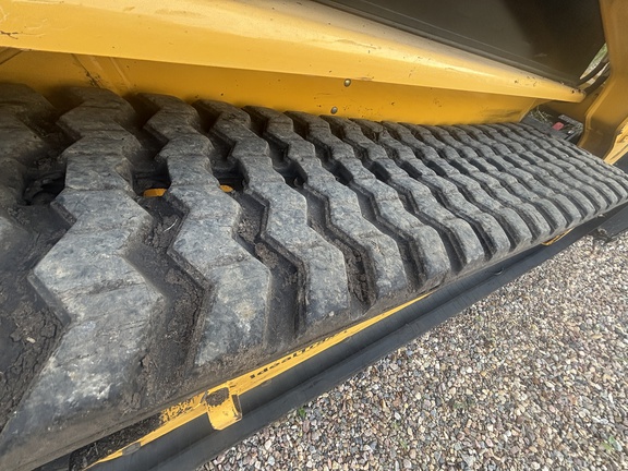 Used 2020 Gehl RT255 Compact Track Loaders at Horizon Ag & Turf in Vermilion, AB - Photo17