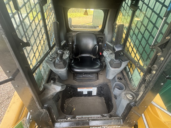 Used 2020 Gehl RT255 Compact Track Loaders at Horizon Ag & Turf in Vermilion, AB - Photo5