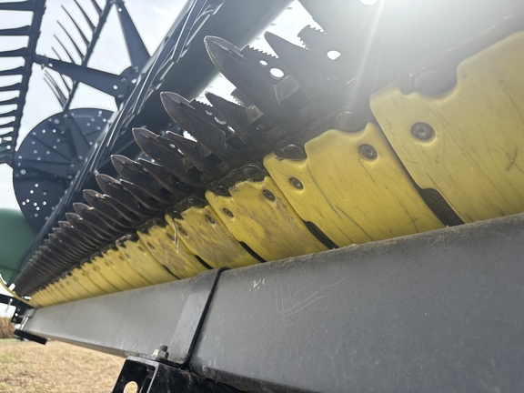 Used 2022 John Deere RD35F Combine Platforms at Koenig Equipment in Greenville, OH - Photo2