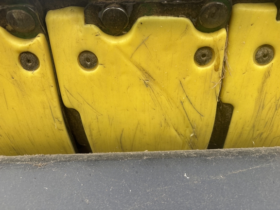 Used 2022 John Deere RD35F Combine Platforms at Koenig Equipment in Greenville, OH - Photo12