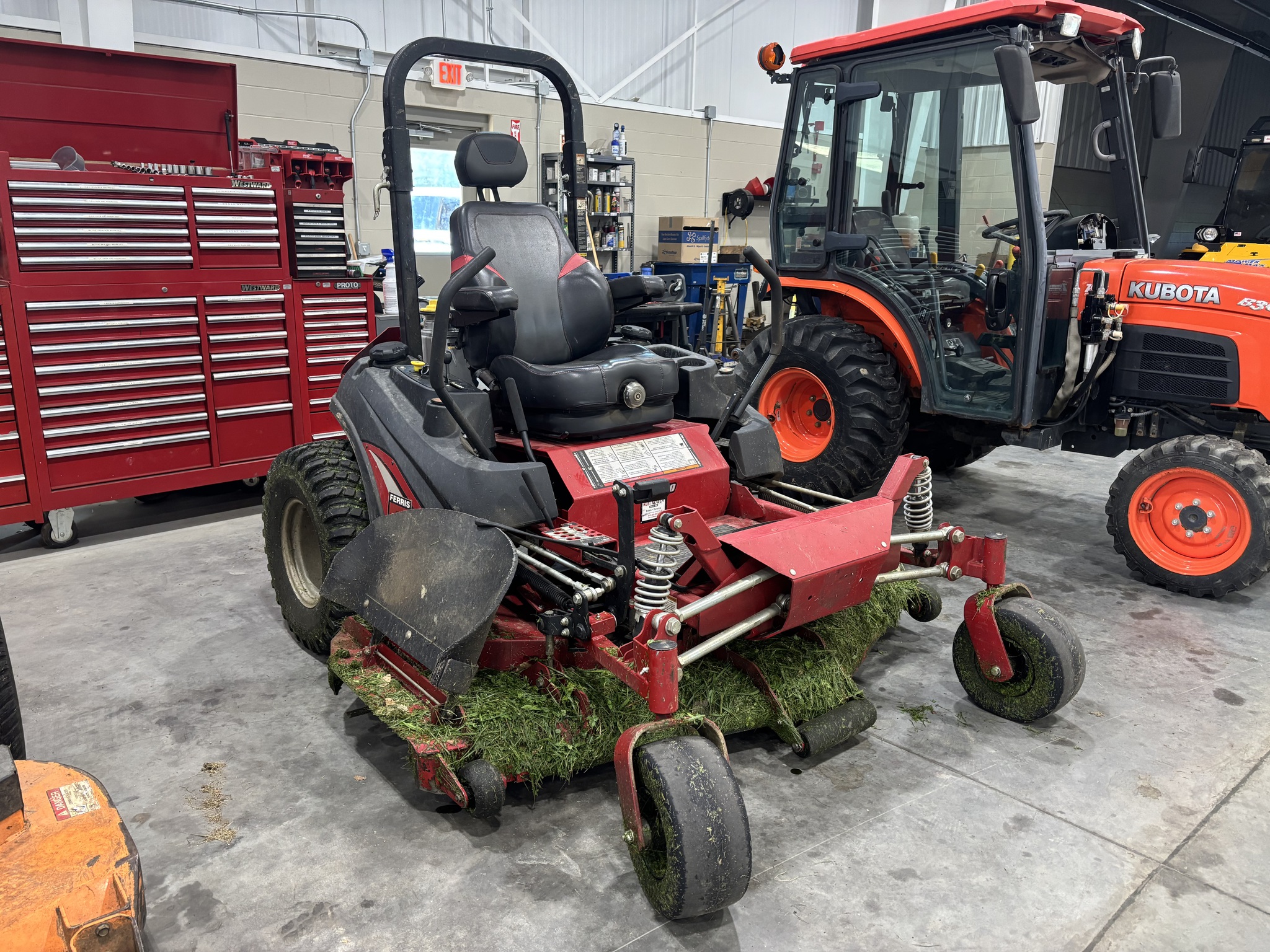Used 2020 Ferris ISX3300 Zero Turn Mowers at Koenig Equipment in Lebanon, OH - PhotoXL0