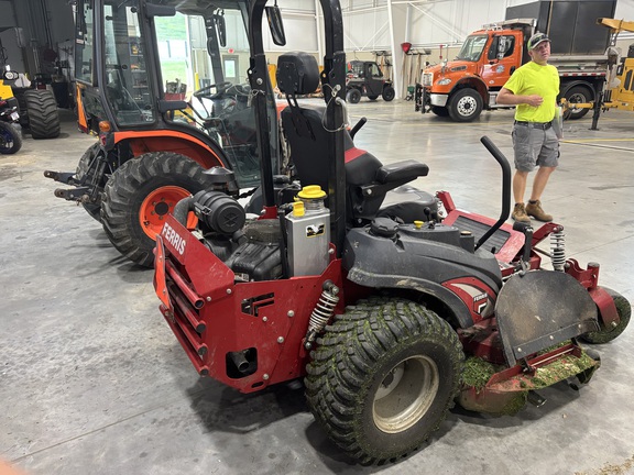 Used 2020 Ferris ISX3300 Zero Turn Mowers at Koenig Equipment in Lebanon, OH - Photo6