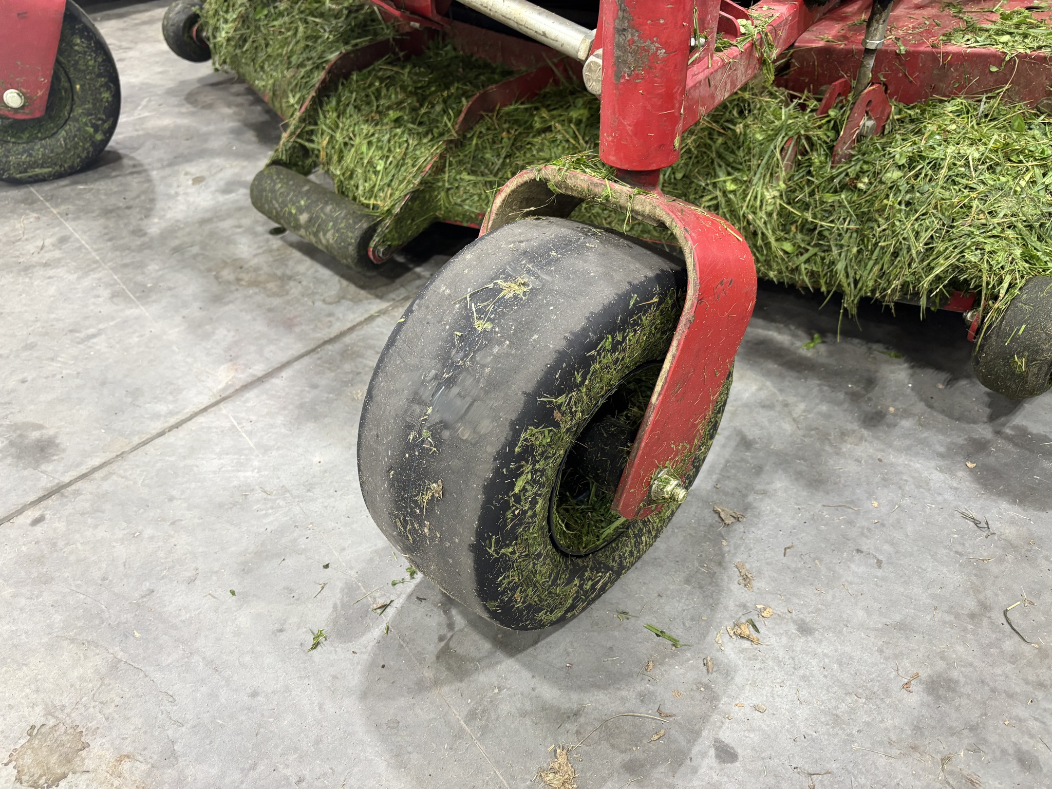 Used 2020 Ferris ISX3300 Zero Turn Mowers at Koenig Equipment in Lebanon, OH - PhotoXL10