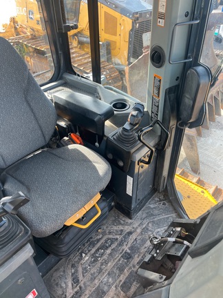 2024 John Deere 750L