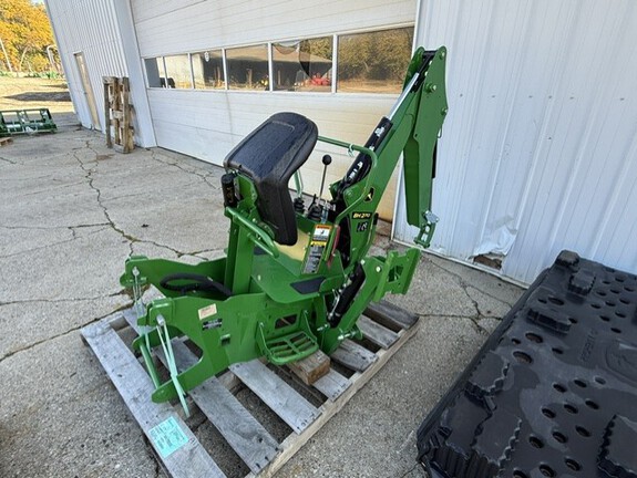 Photo of 2026 John Deere BH270