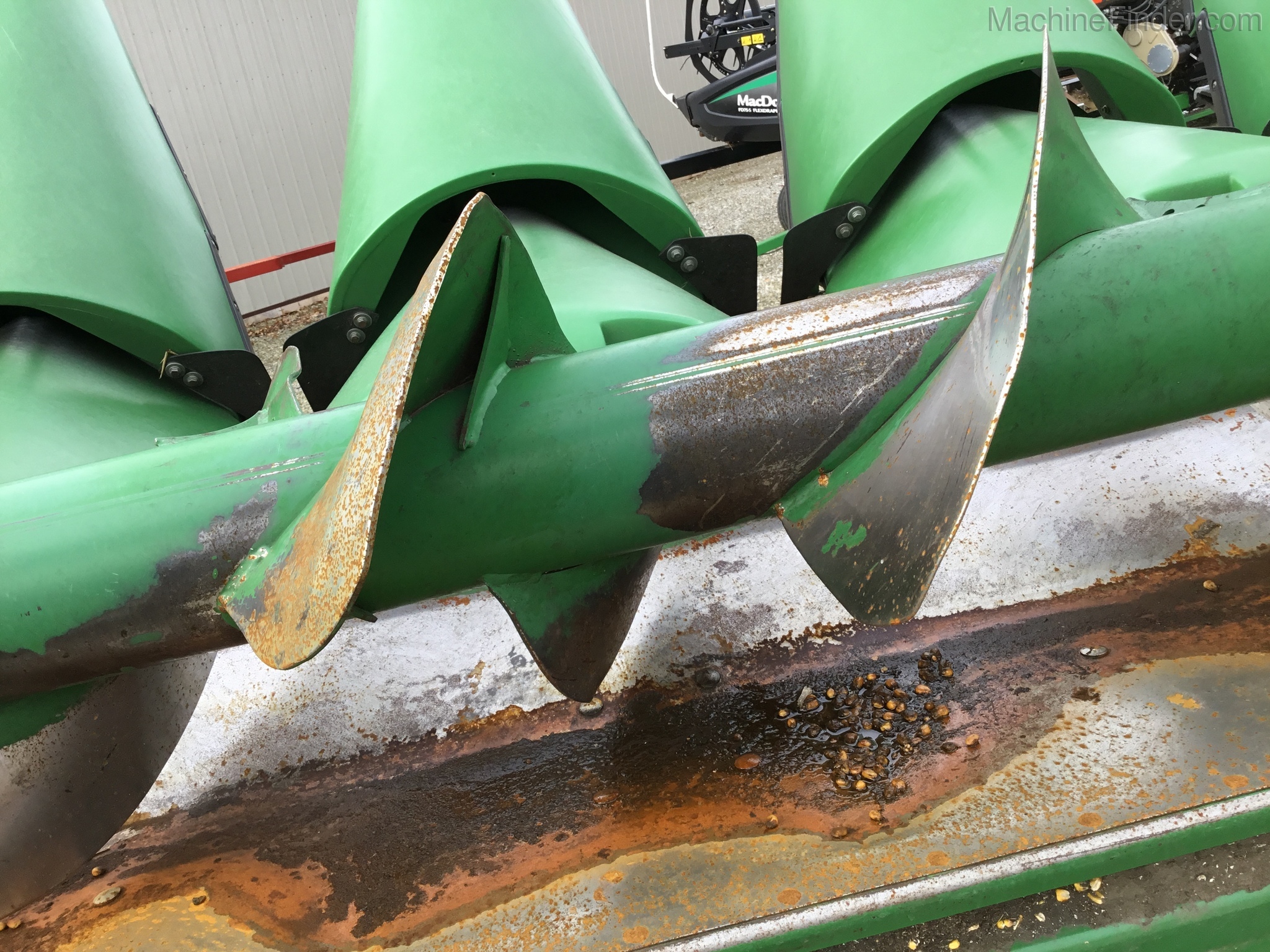 2009 John Deere 608C Image 13