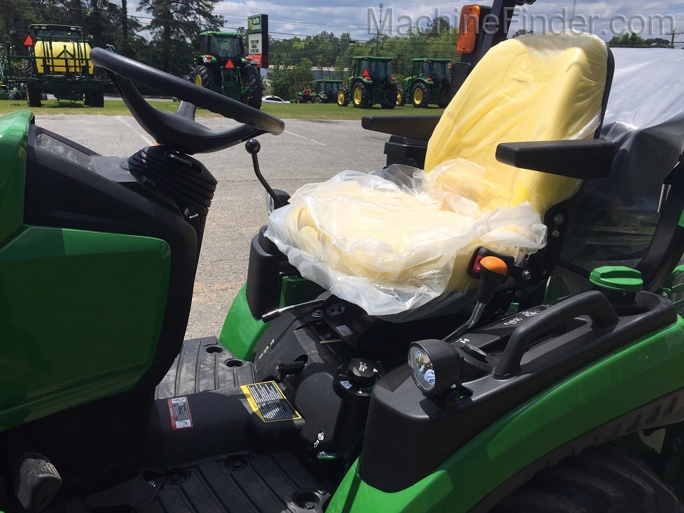 2021 John Deere 1025R TLB Image 5