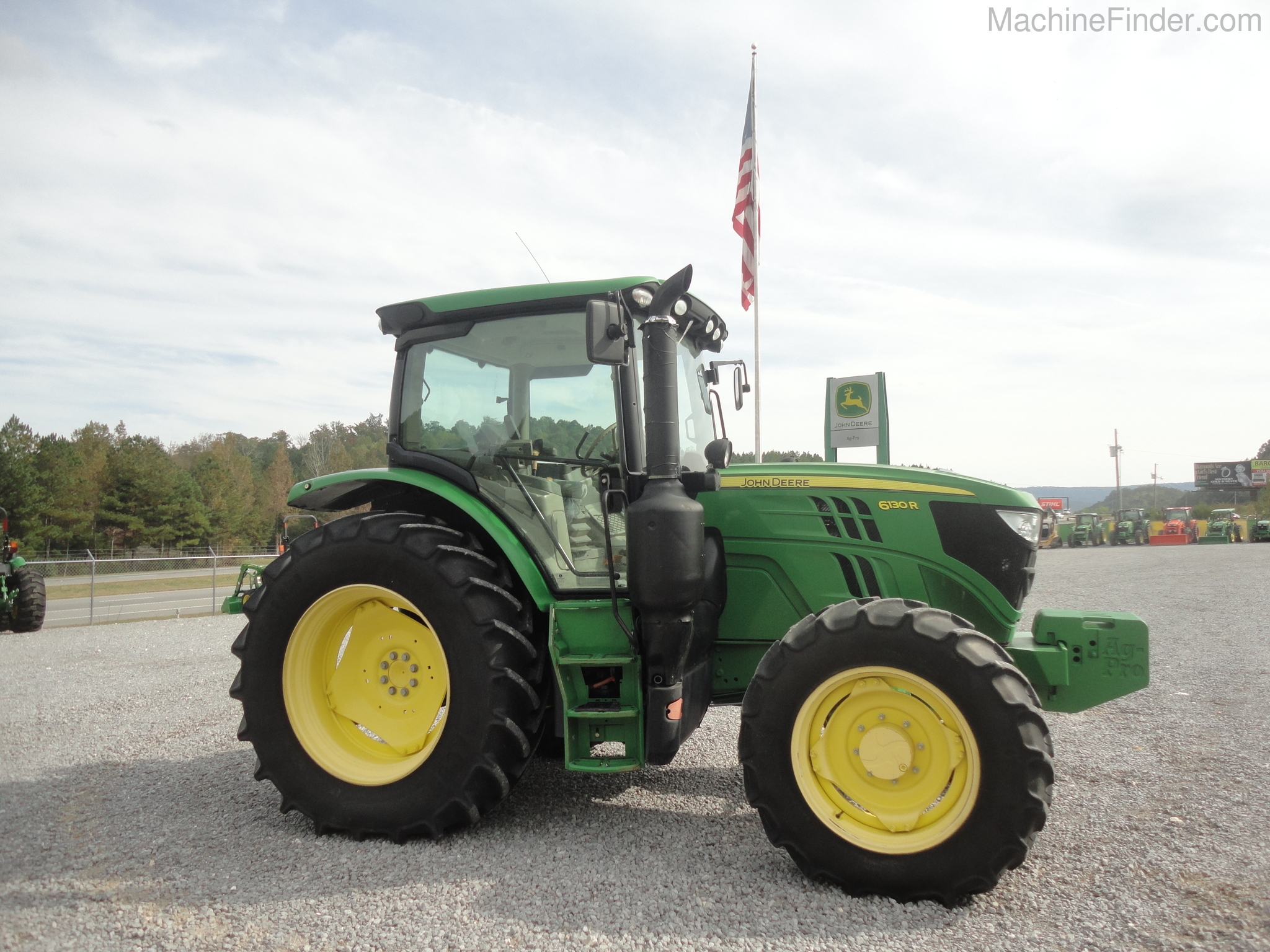 2015 John Deere 6130R Image 1