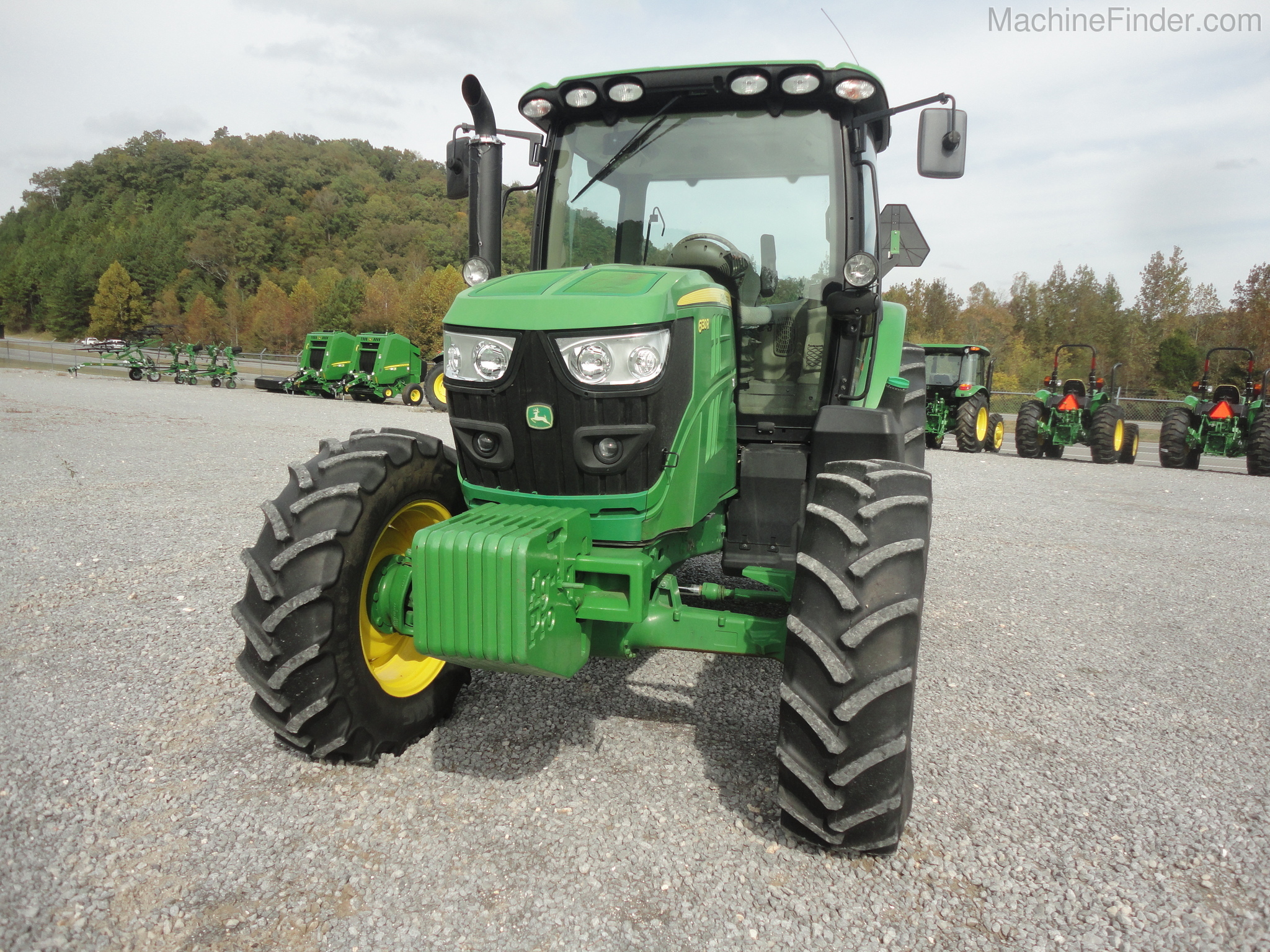 2015 John Deere 6130R Image 3