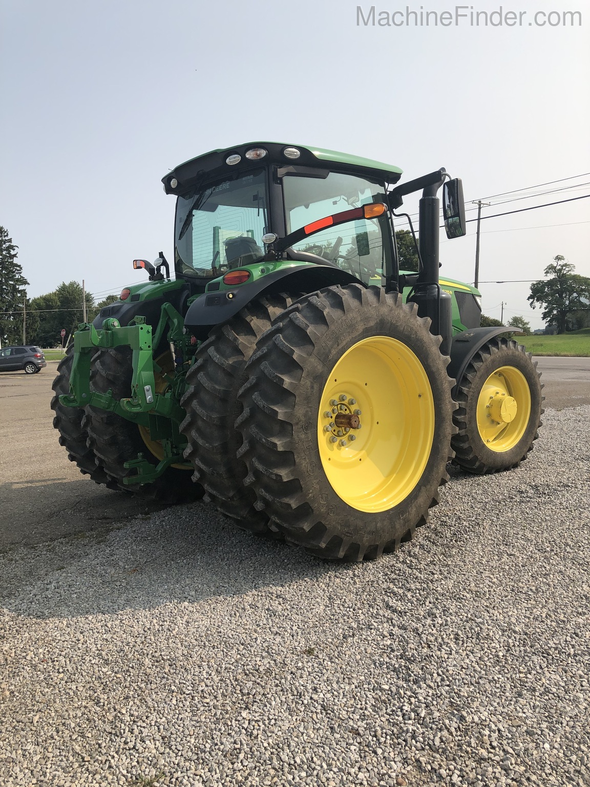 2017 John Deere 6215R Image 5