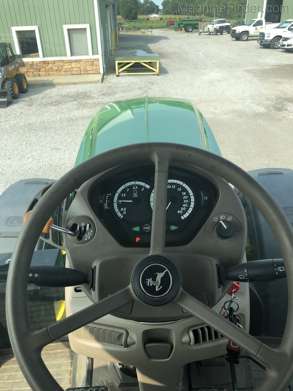 2017 John Deere 6215R Image 13