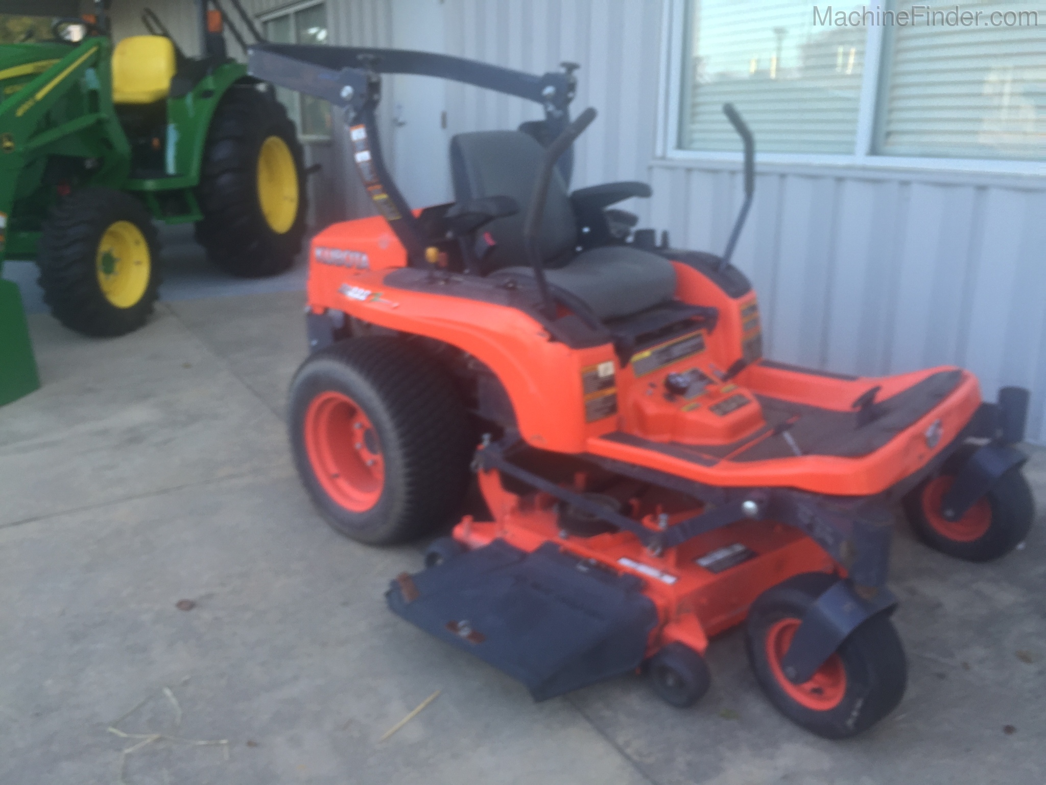 2000 Kubota ZG222 Image 2