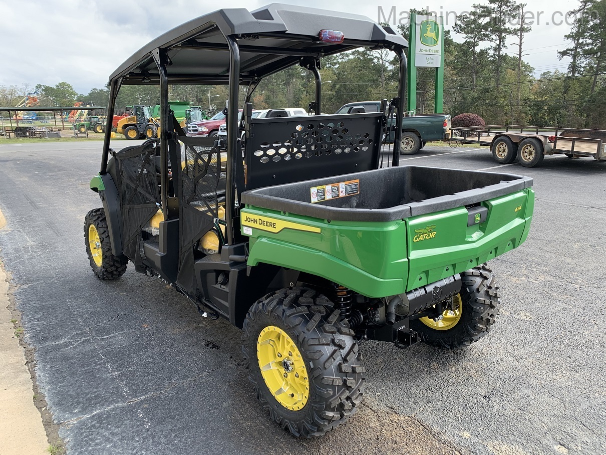 2021 John Deere 590M S4 Image 4