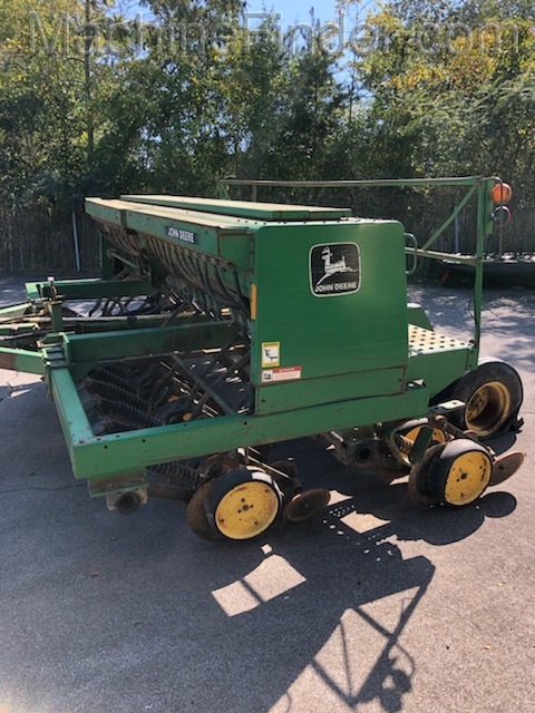 1993 John Deere 750 Image 1