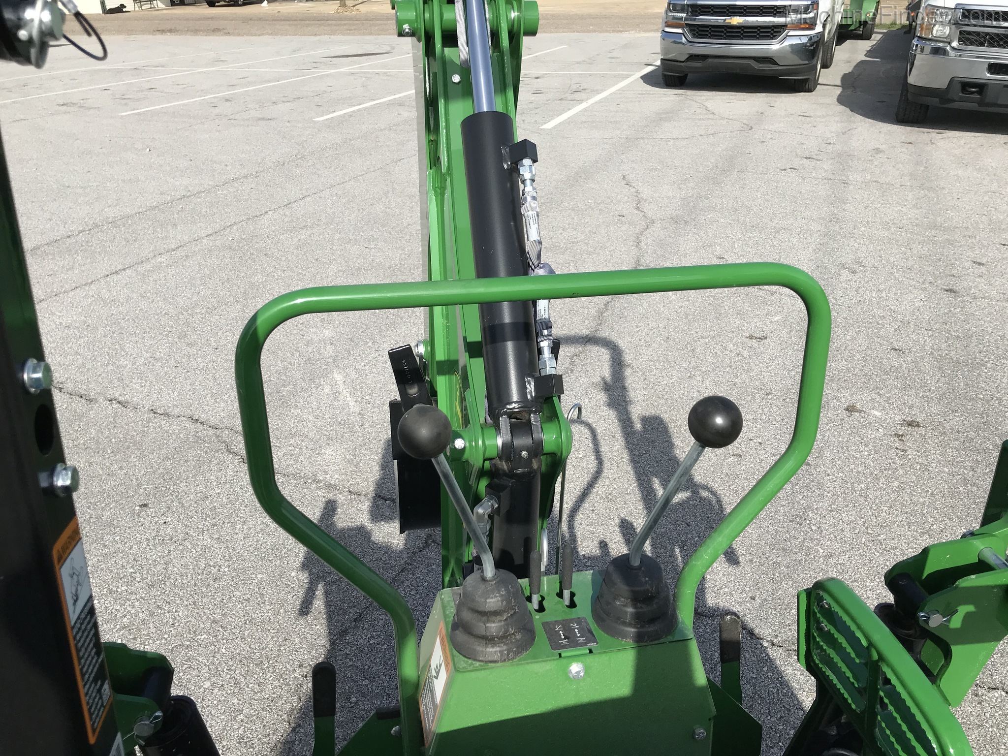 2020 John Deere 1025R Image 7