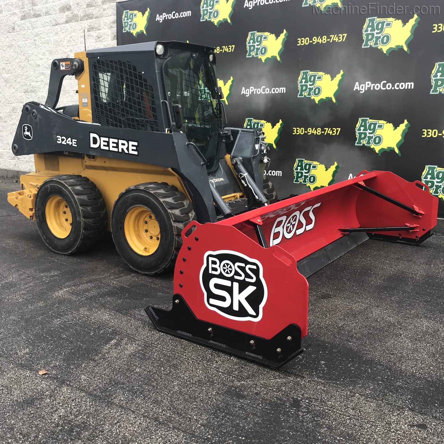 2017 John Deere 324E Image 3