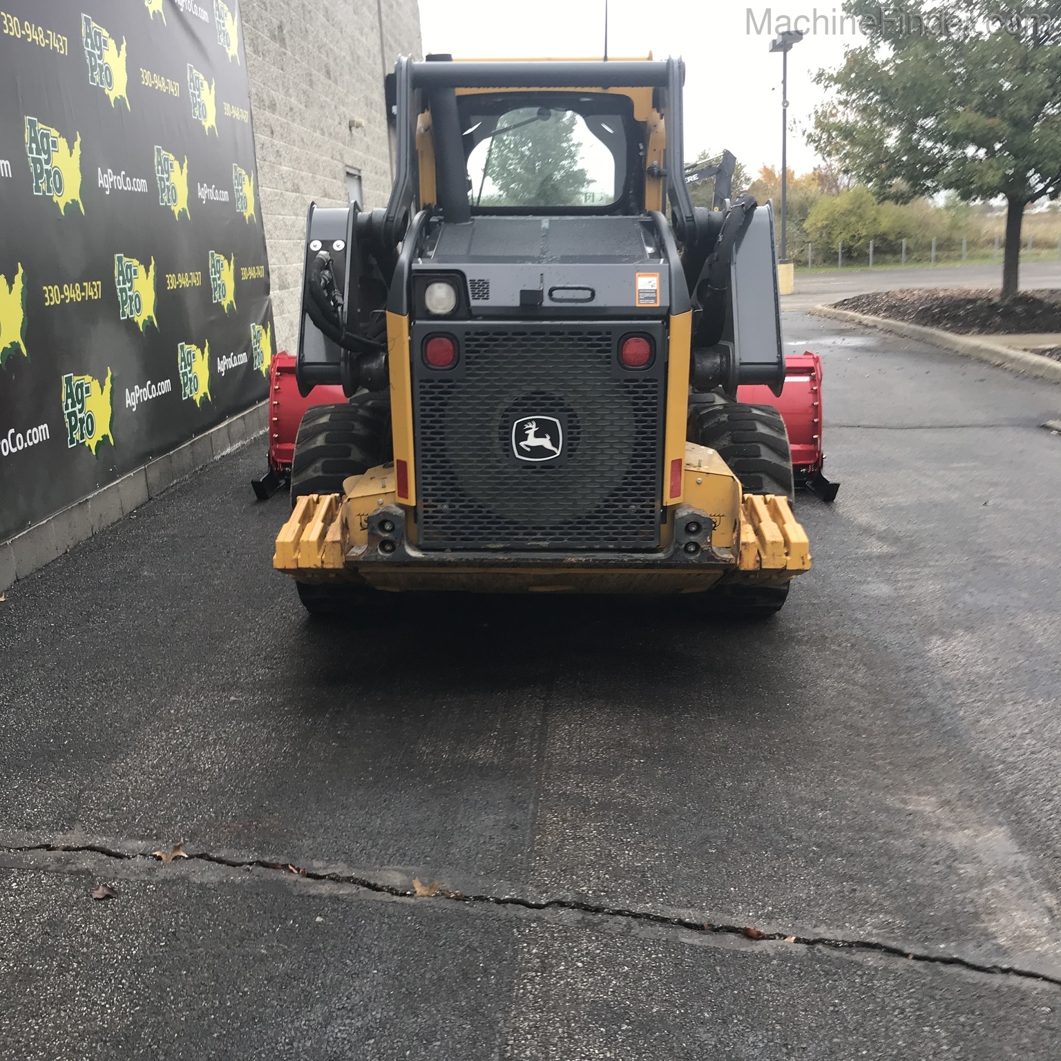 2017 John Deere 324E Image 7