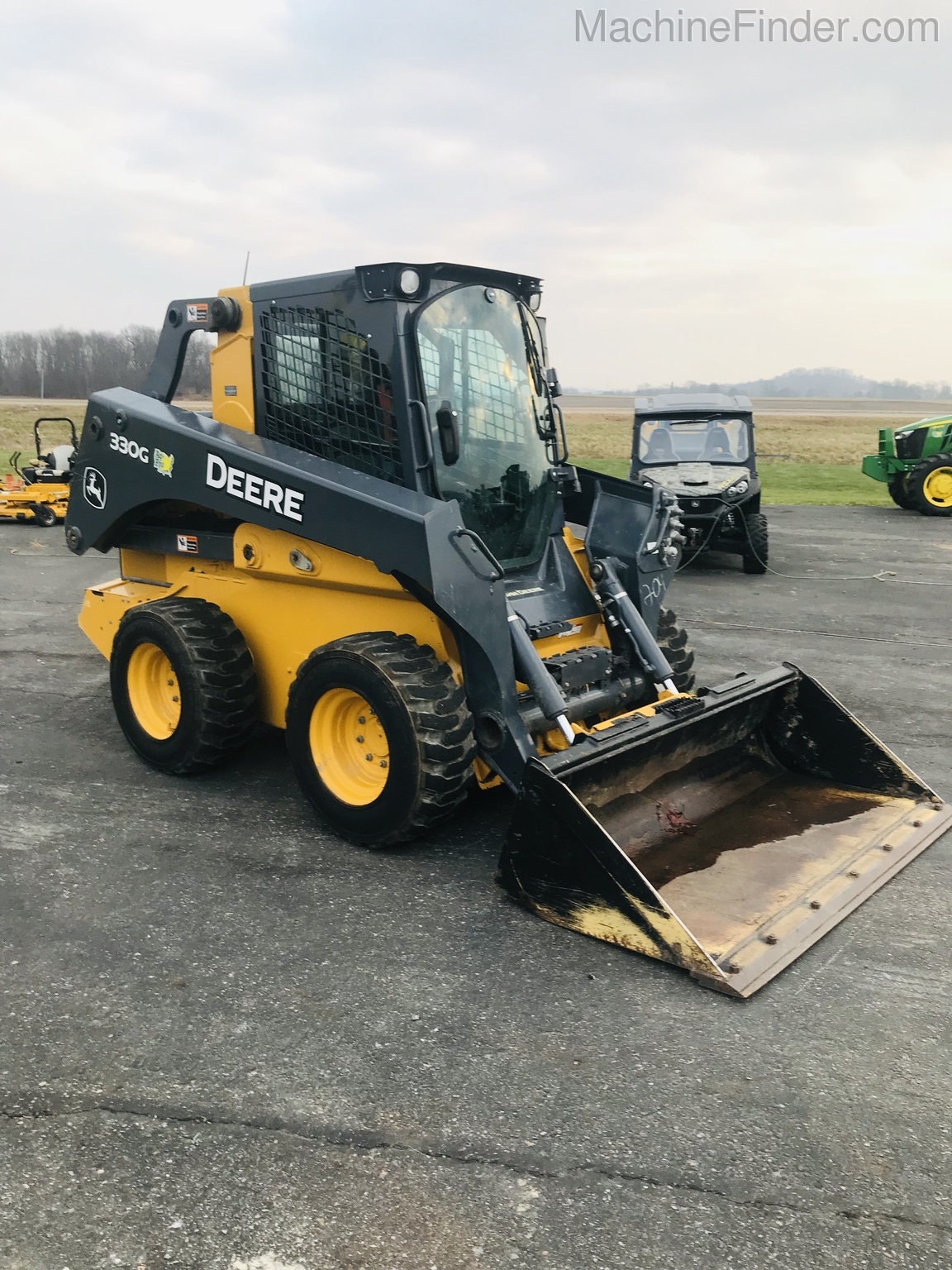 2017 John Deere 330G Image 1