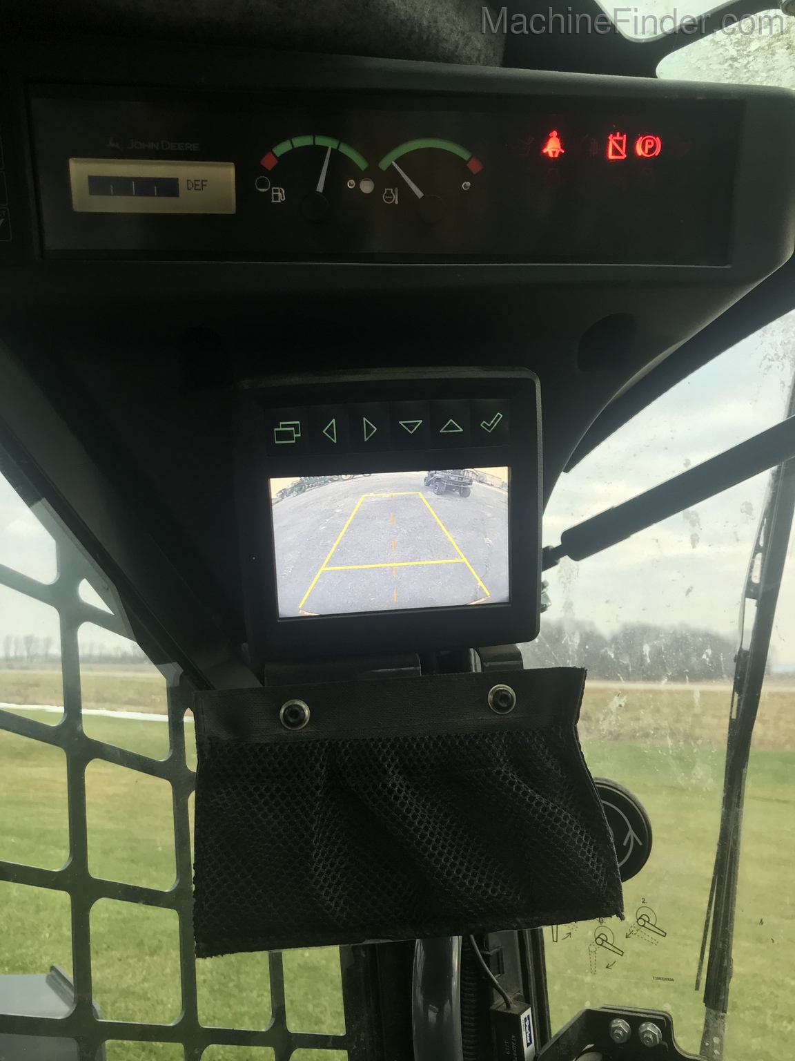 2017 John Deere 330G Image 8