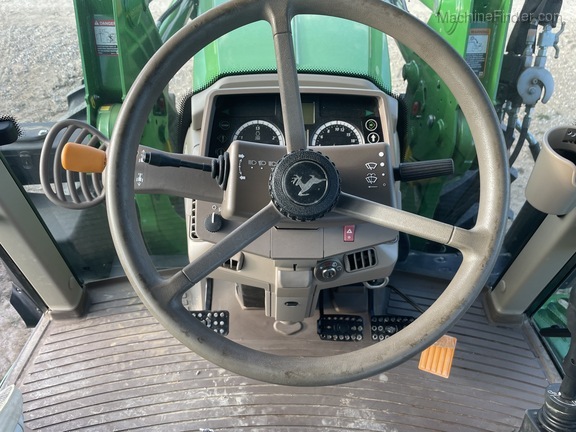 2017 John Deere 6120M Image 12