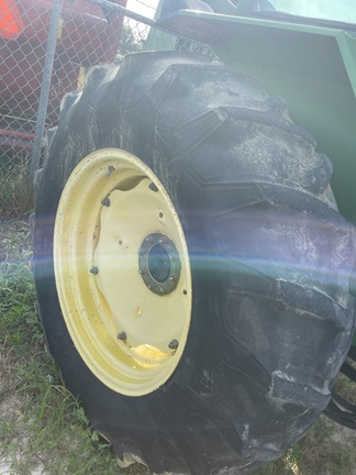 2001 John Deere 5410 Image 4